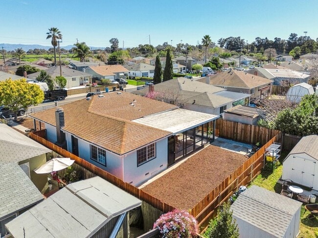 Building Photo - Beautifully Remodeled 3 Bedroom Home Near Stanford & Major Tech Campuses!