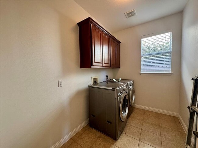 Building Photo - 3640 Fossilwood Way