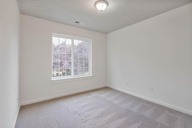 Building Photo - 10106 N Calhoun Ave