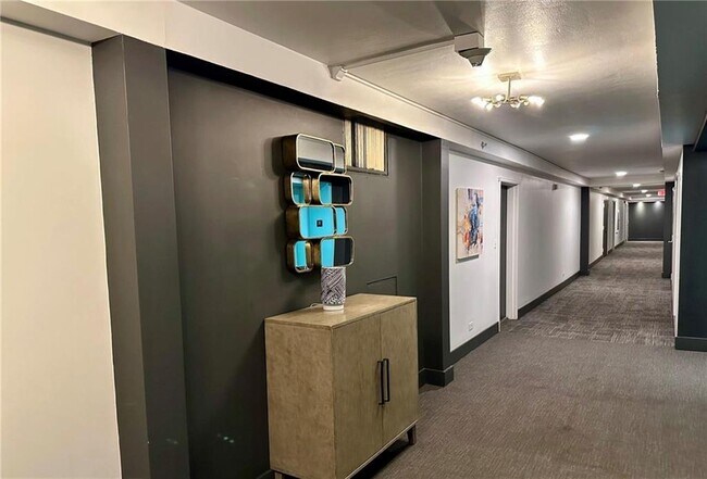 Building Photo - 620 Peachtree St NE