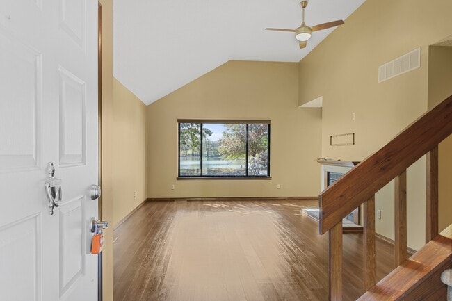 Building Photo - 505 Clearwater Dr