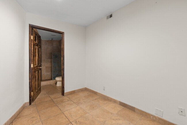 Building Photo - 9572 Stuart Ln