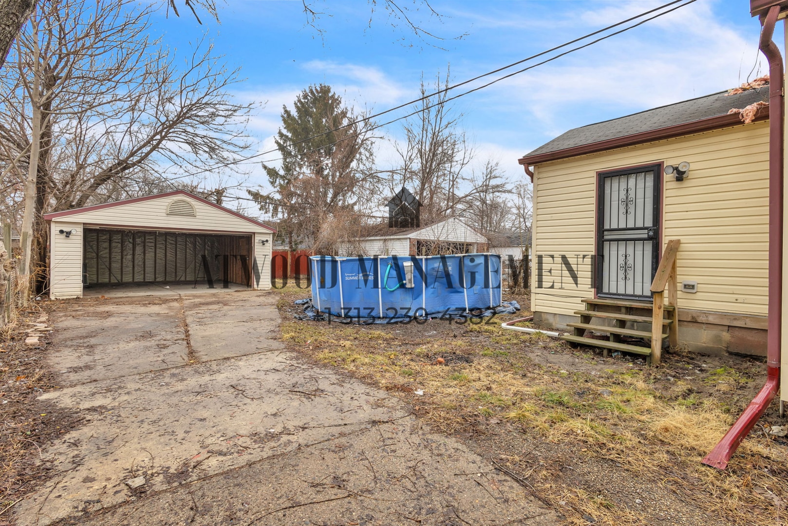 Building Photo - This beautifully updated 4-bedroom, 2-bath single-family home is ready for move-in!