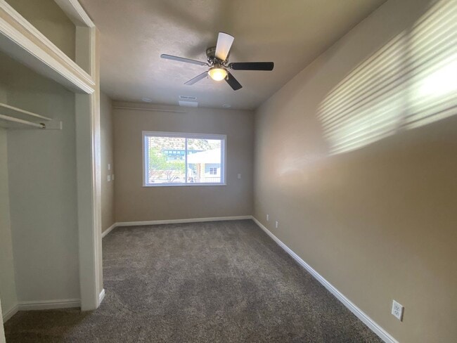 Building Photo - Canyon Street Apartment U100 **Utilities Included**