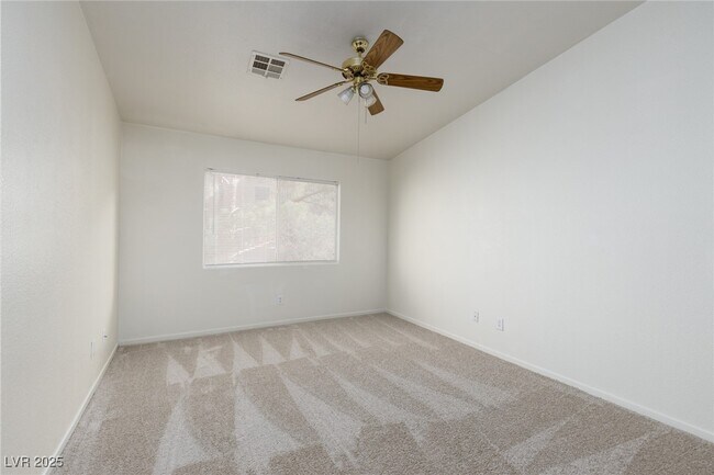 Building Photo - 2110 Los Feliz St