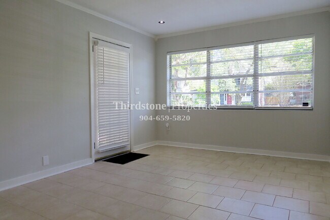 Building Photo - 2853 Lydia St