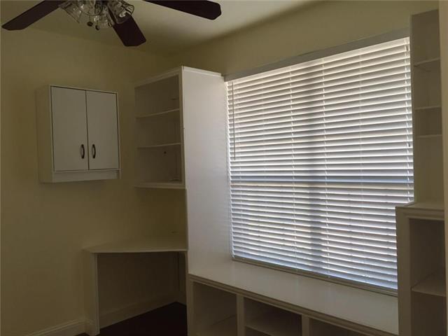 Building Photo - 1575 Poets Way