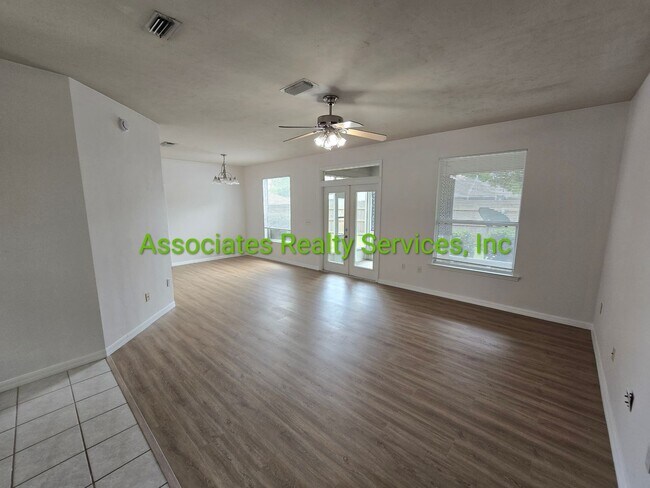 Building Photo - 3/2 Beauty in Turkey Creek