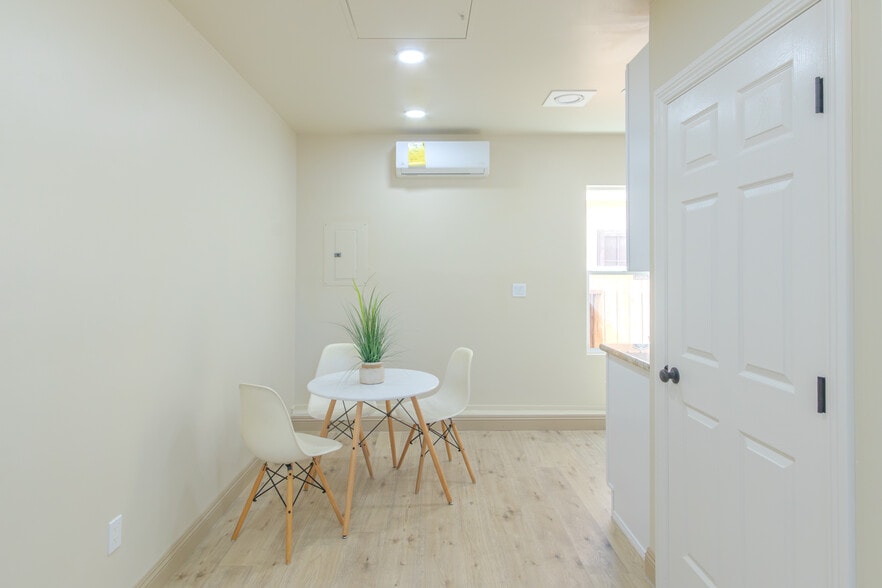 Building Photo - 1174 Sea Strand Ln