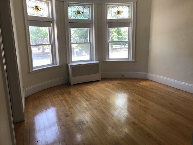 Building Photo - 1789 Beacon St