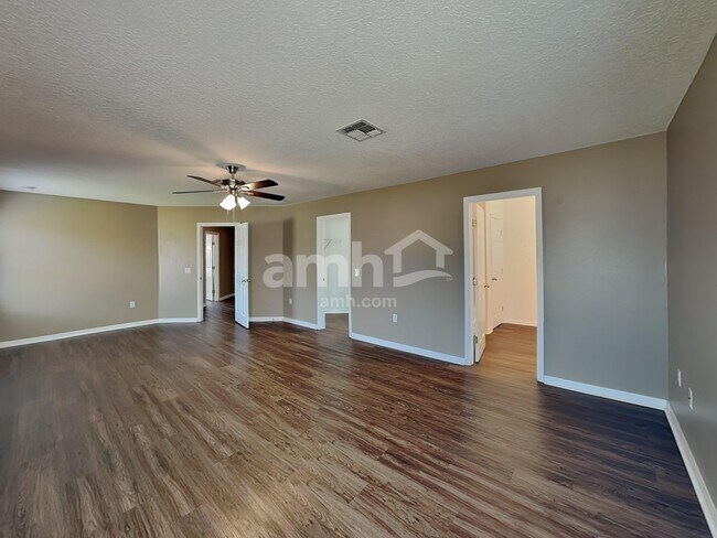 Building Photo - 309 Verdi St