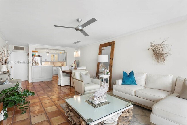 Building Photo - 2101 S Ocean Dr