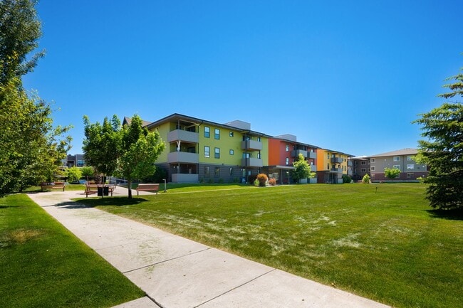 Building Photo - 210 S. Cottonwood, Unit 208