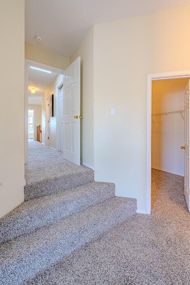 Building Photo - 7725 Pinewood Dr NW