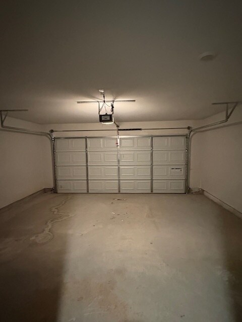 Building Photo - 285 Pebble Ridge Dr