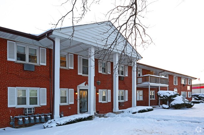 Building Photo - Mount Plaines Apartments
