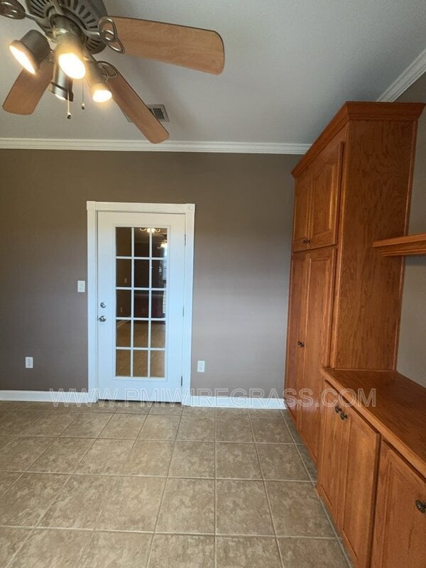Building Photo - 249 Windsor Garden Dr