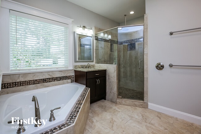 Building Photo - 3641 Cochran Rd