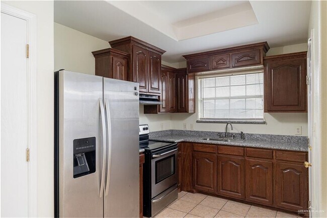 Building Photo - 17 Yary Dr