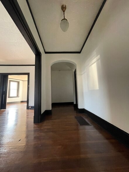Building Photo - 3421 Trimble Ave