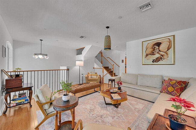 Building Photo - 1614 NE 9th St