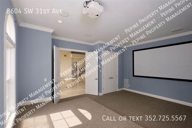 Building Photo - 8604 SW 31st Ave