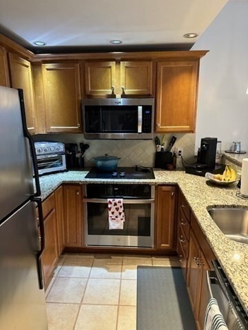 Building Photo - 191 Warren Ave