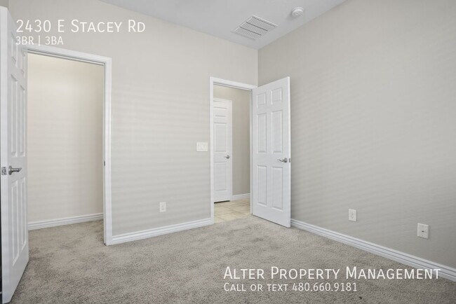 Building Photo - 2430 E Stacey Rd