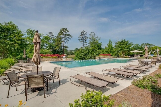 Building Photo - 6767 Scarlet Oak Way