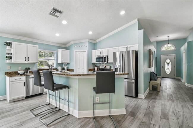 Building Photo - 13401 Fawn Springs Dr