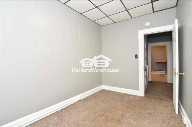 Building Photo - 5 S Wickham Rd