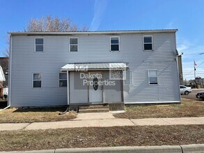 Building Photo - 112 N Rowley St
