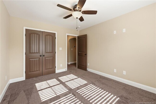 Building Photo - 206 Leland Ln