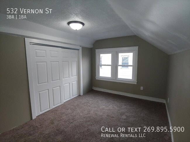 Building Photo - 532 Vernon St
