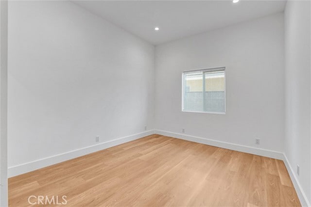 Building Photo - 18223 Chatsworth St