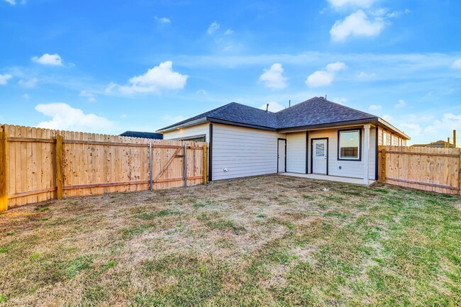 Building Photo - 311 Ravens Crst Dr