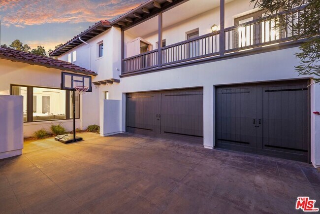 Building Photo - 4234 Prado De Los Pajaros