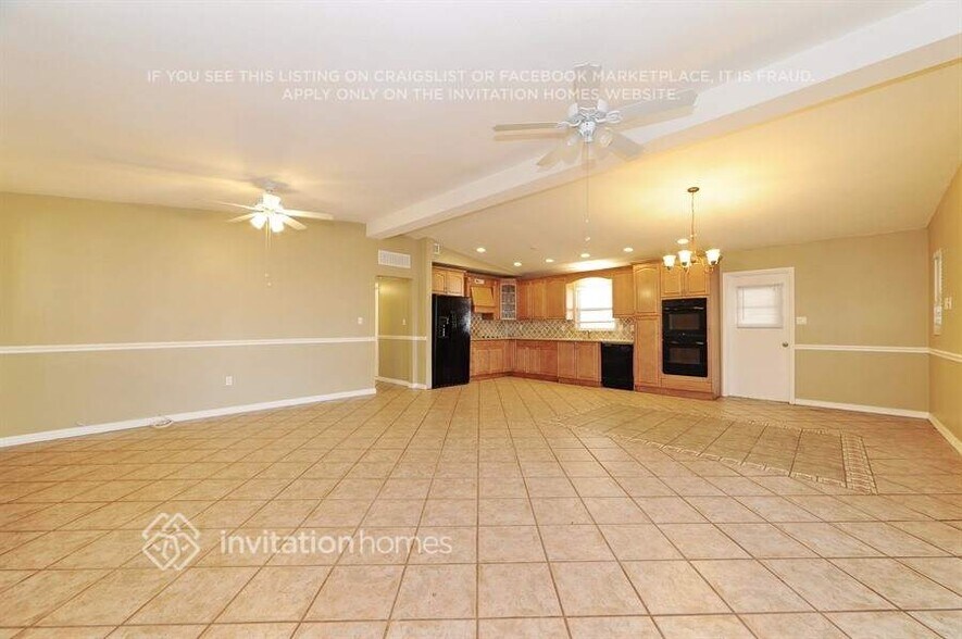 Building Photo - 452 Hazelwood Rd