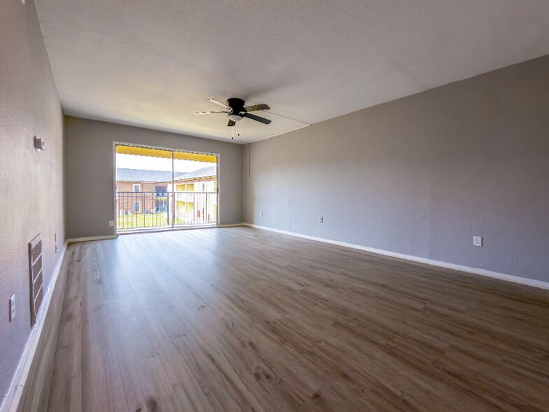 Building Photo - 301 Tri City Beach Rd