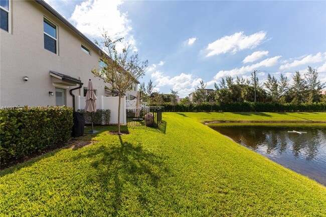 Building Photo - 2917 Olivia Ave