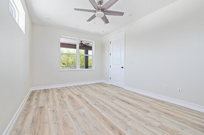 Building Photo - MODERN 3-BEDROOM W/ OFFICE WEST TAMPA HOME | BUILT 2023 | FENCED YARD | PET FRIENDLY