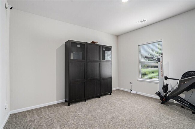 Building Photo - 279 Persian Ivy Way