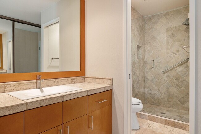Building Photo - 48992 Canyon Crest Ln