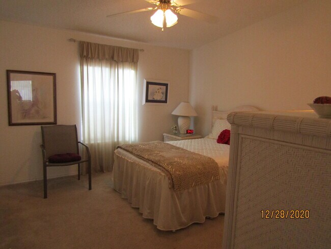 Building Photo - 7940 Meadowlark Ln