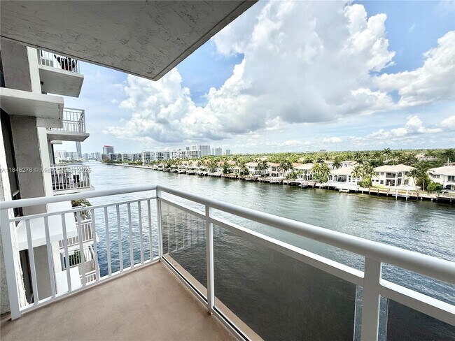 Building Photo - 1600 S Ocean Dr