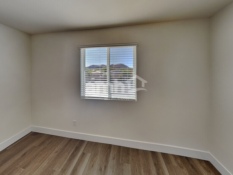 Building Photo - 10359 Beaver Tail St