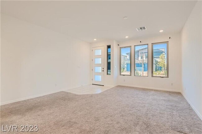 Building Photo - 7037 Sunland Hls Ave