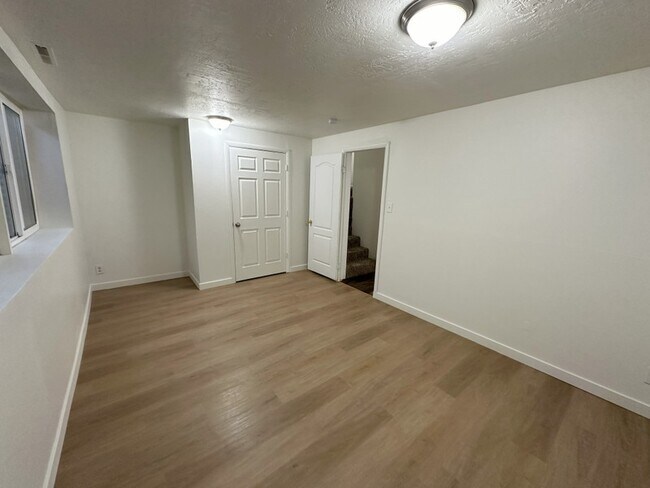Building Photo - 725 S 1000 W
