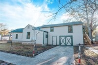 Building Photo - 1013 Elmira St