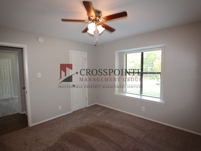 Building Photo - Charming 3 Bedroom in Whitehouse!